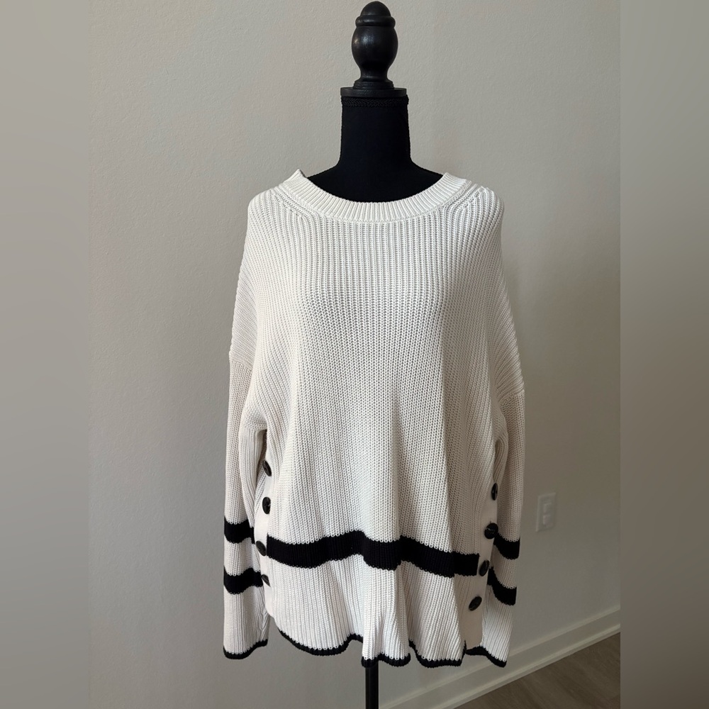 SOLD Primark White and Black Women's Sweater